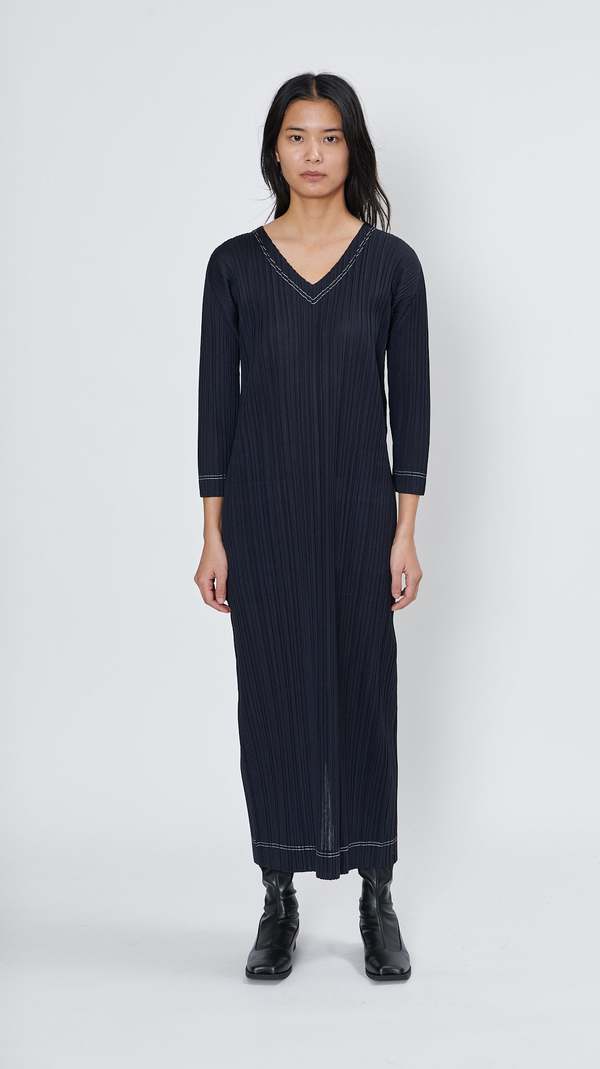 PLEATS PLEASE RAMIE DENIM ラミー　ワンピース Pleats Please by Issey Miyake Ramie Denim Dress - Black | Garmentory