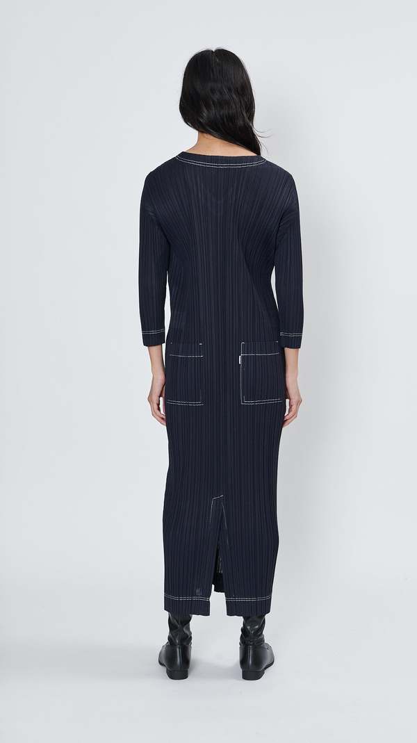 新品未使用PLEATS PLEASE RAMIE DENIM ラミー　ワンピース Pleats Please by Issey Miyake Ramie Denim Dress - Black | Garmentory