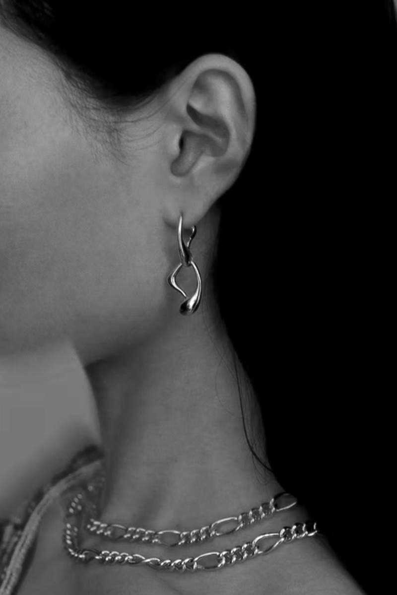 MARIA BLACK Squash Earring F ゴールド