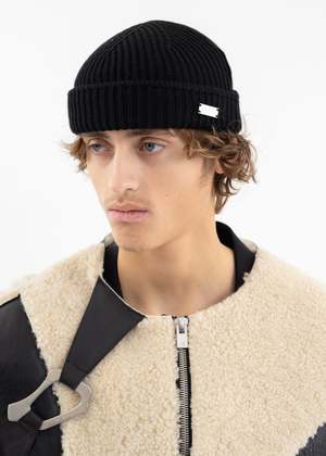 Heliot Emil BEANIE W. METAL PLATE LOGO - BLACK | Garmentory