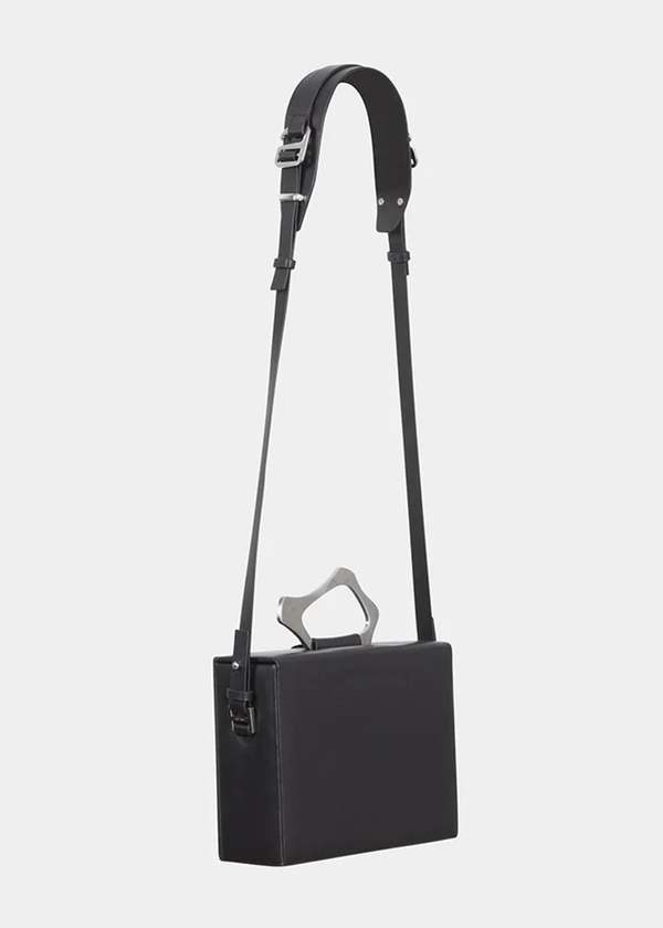 【関税込み】HELIOT EMIL ブラック Excluse Box バッグ Heliot Emil Excluse Box Bag - Black | Garmentory