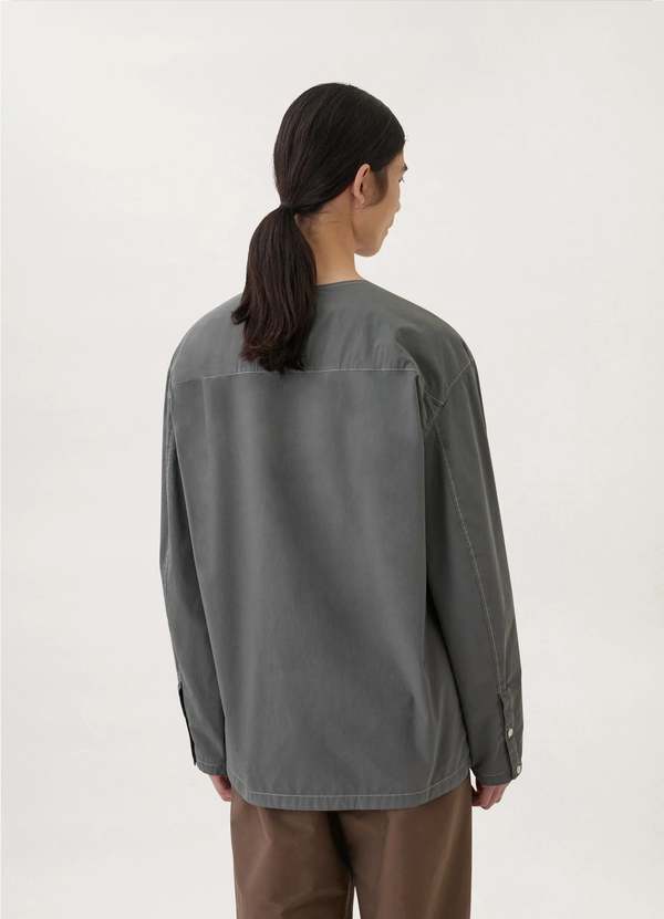 【関税込み】LEMAIRE グレー ヘビーウェイト シルク 長袖Tシャツ Lemaire Long Sleeves Woven T Shirt - Grey | Garmentory