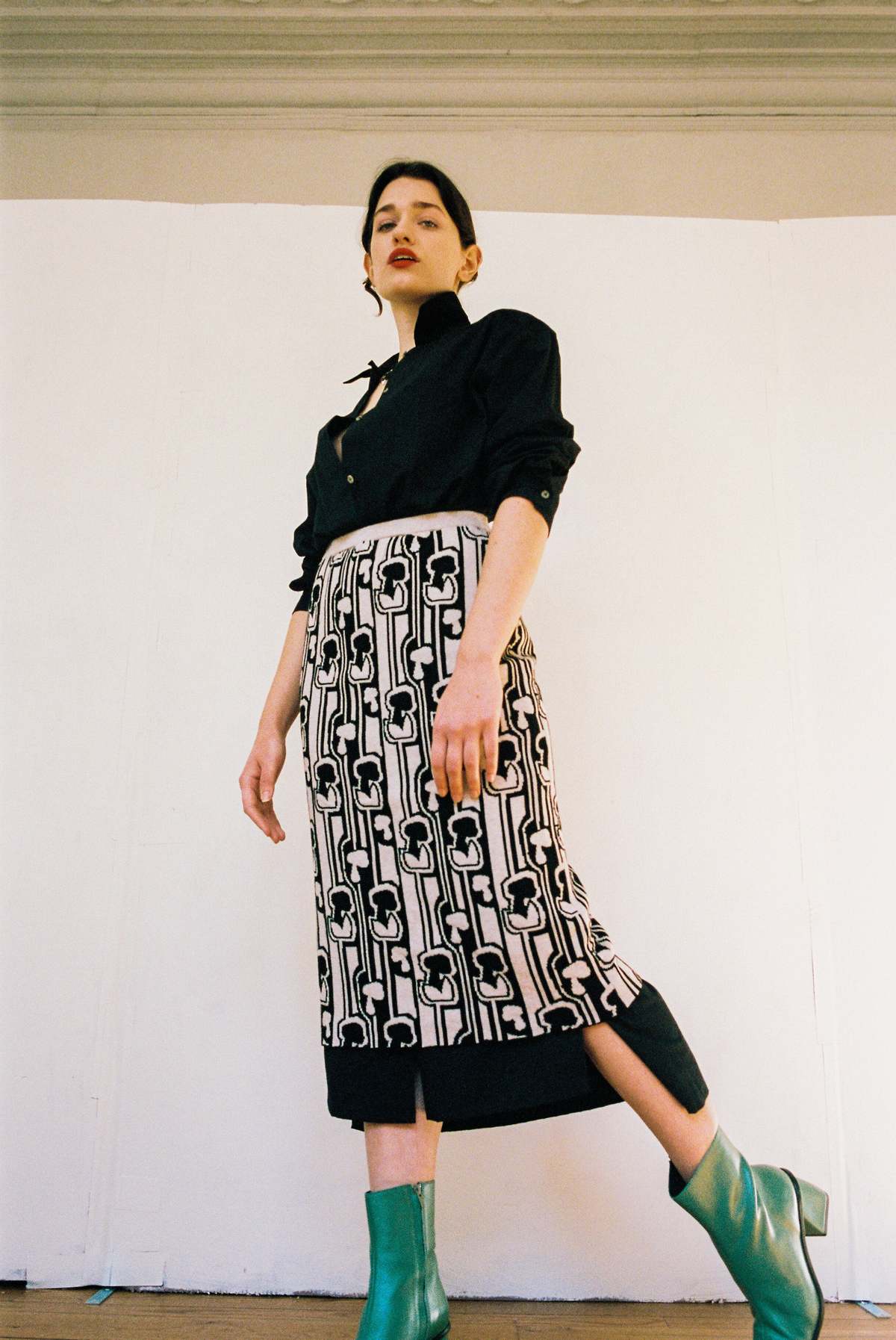 Champi Skirt - Image 2 of 11