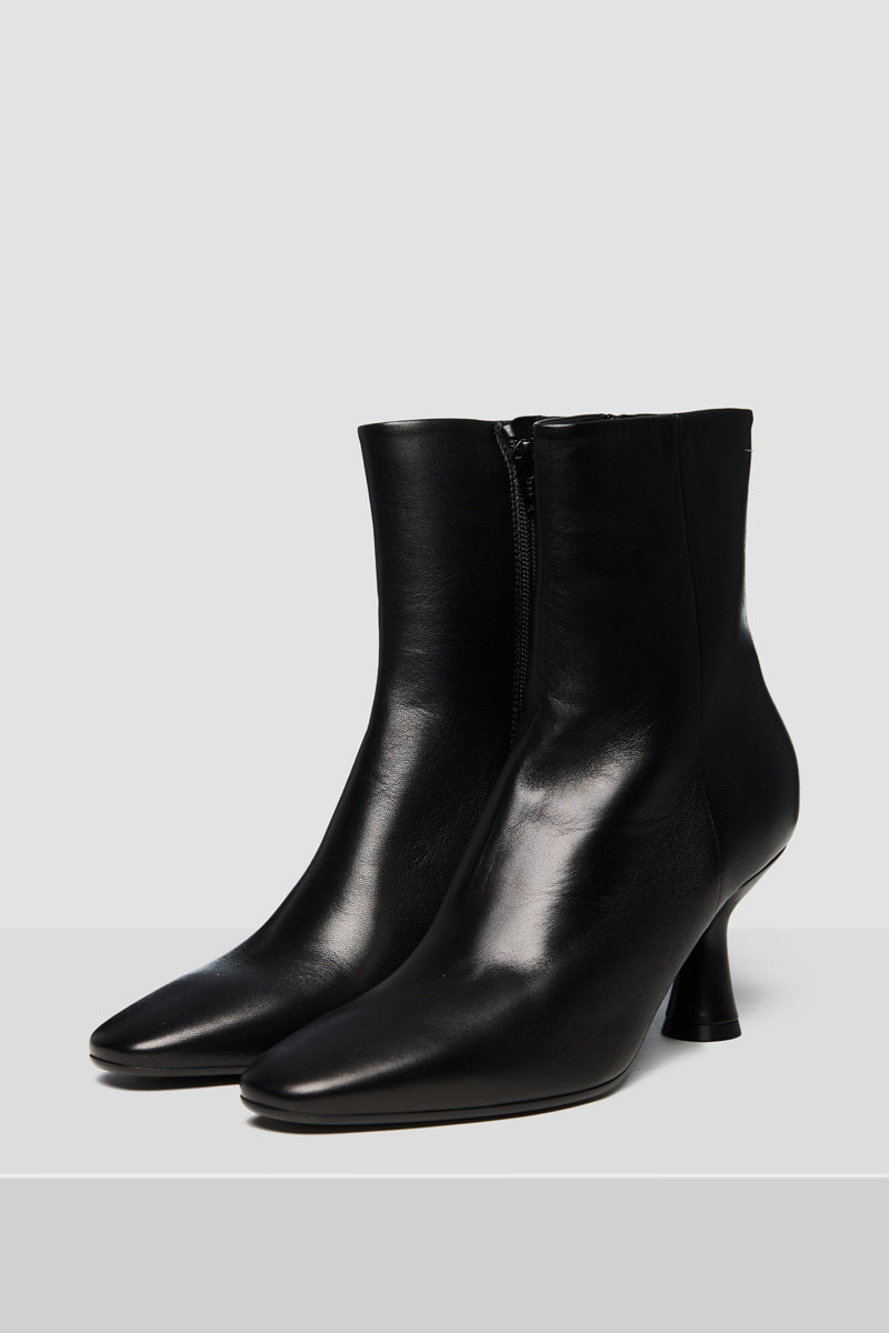 【関税＆送料込み】Mm6 Maison Margiela Ankle Boots With Sha 17985316_41287054_600.jpg