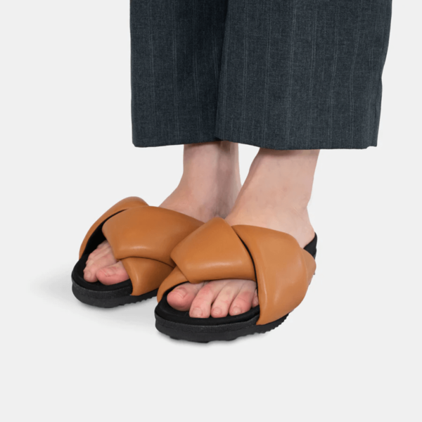 Roam Foldy Puffy Vegan Leather Sandal - Nude