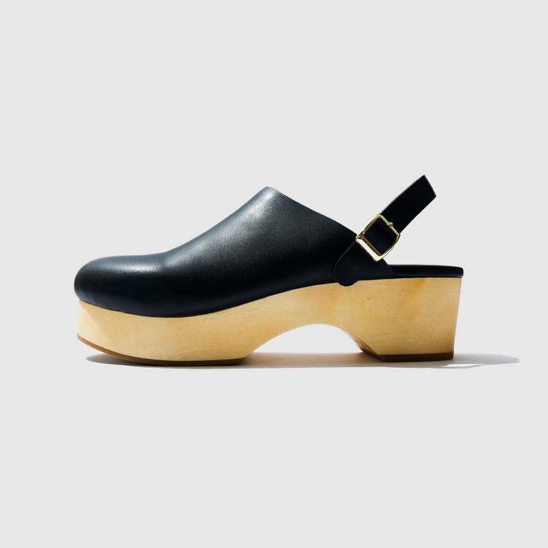 Beatrice Valenzuela Wooden Clog - Kohl