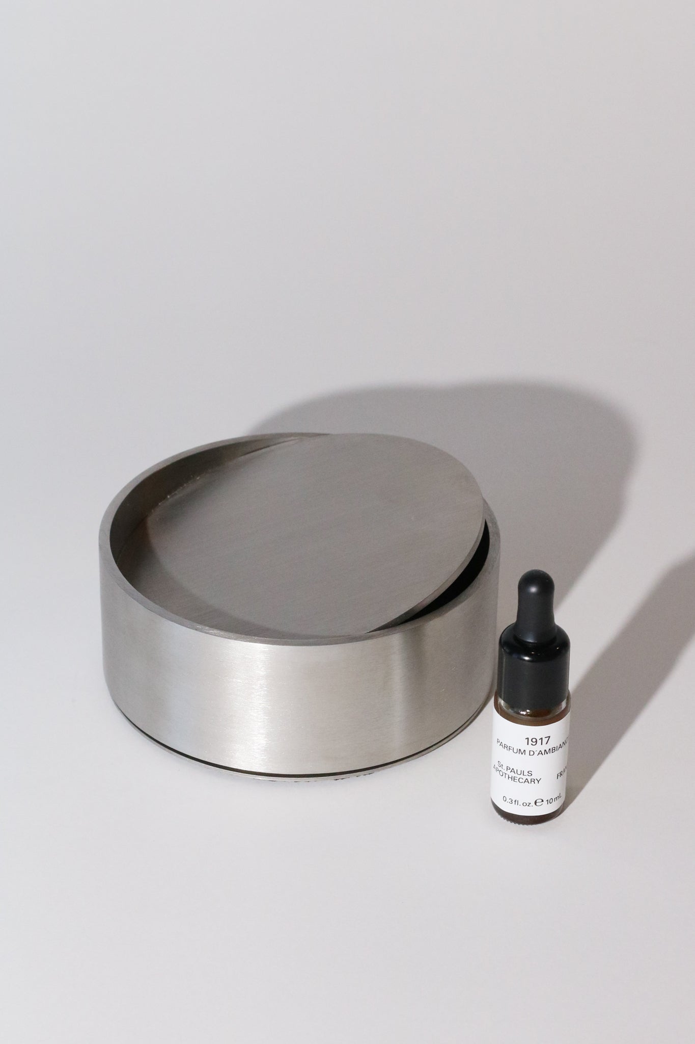 FRAMA Sphere Oil Diffuser Frama - Sphere Oil essence | ASPLUND