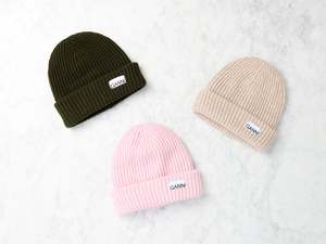 帽子 GANNI Rib Beanie \"BRAZILIAN SAND\" 帽子 GANNI Rib Beanie 