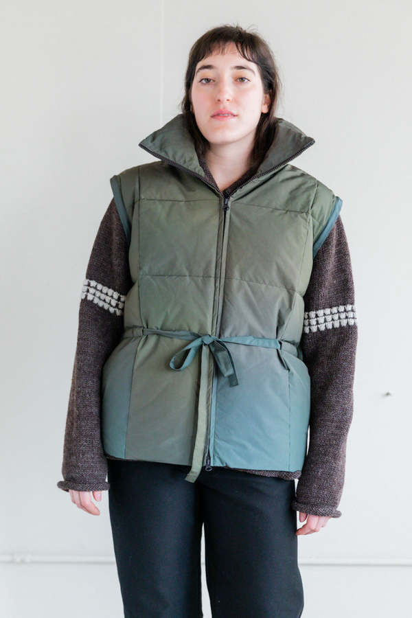 Paloma Wool Eclipse Down Jacket With Zip Off Sleeves - Ombre Green