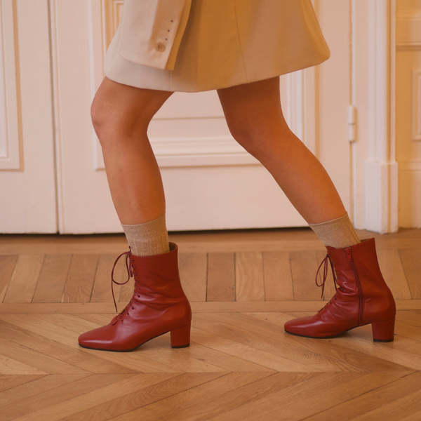 靴 ANNE THOMAS LEATHER GATHER SHORT BOOTS Anne Thomas（アントーマス）の「＜ANNE THOMAS＞LEATHER GATHER