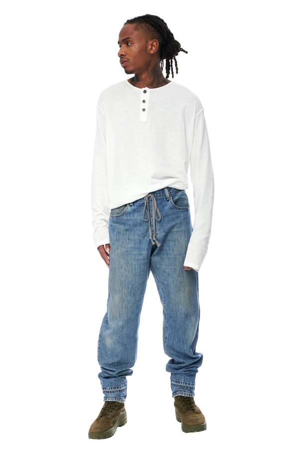 Distressed-Lounge-Jeans- 