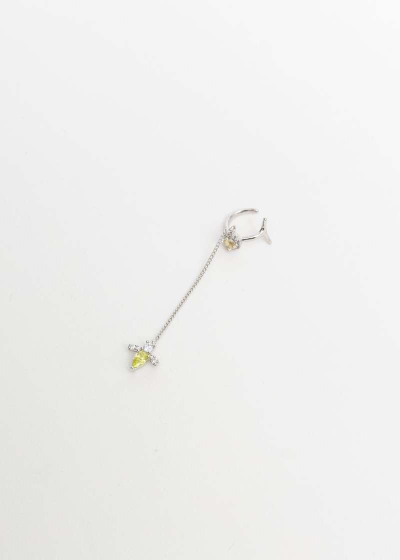 DEPARTMENT Yellow Daisy And Bee Ear Cuff - Silver
