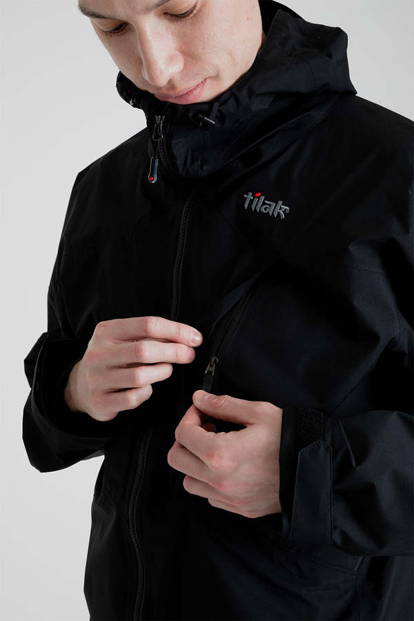 Tilak Stinger Paclite GTX - Caviar Black | Garmentory