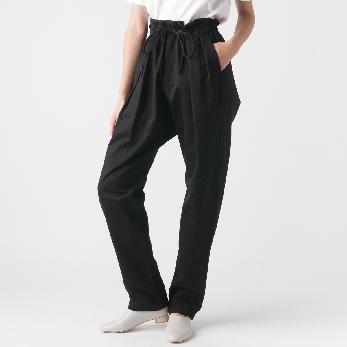 Monitaly Vancloth Sateen Drop Crotch Pant in Black | Garmentory