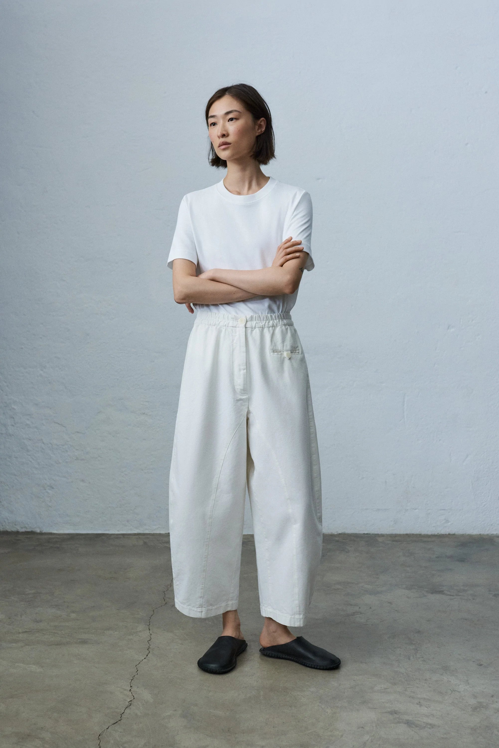 パンツ Off-White Flared Curved Cuff Trousers Off-White Flared Curved Cuff Trousers | Neutrals | FARFETCH BH