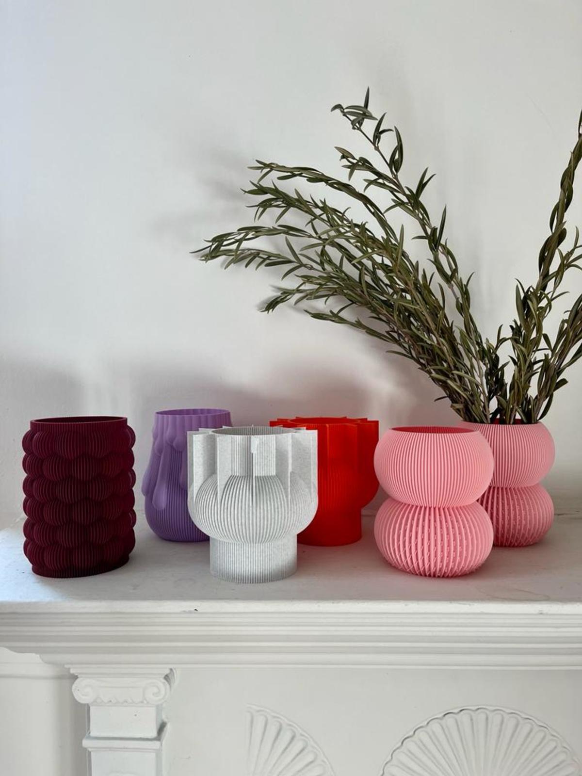 3D Printed S Vases - Image 1 of 7