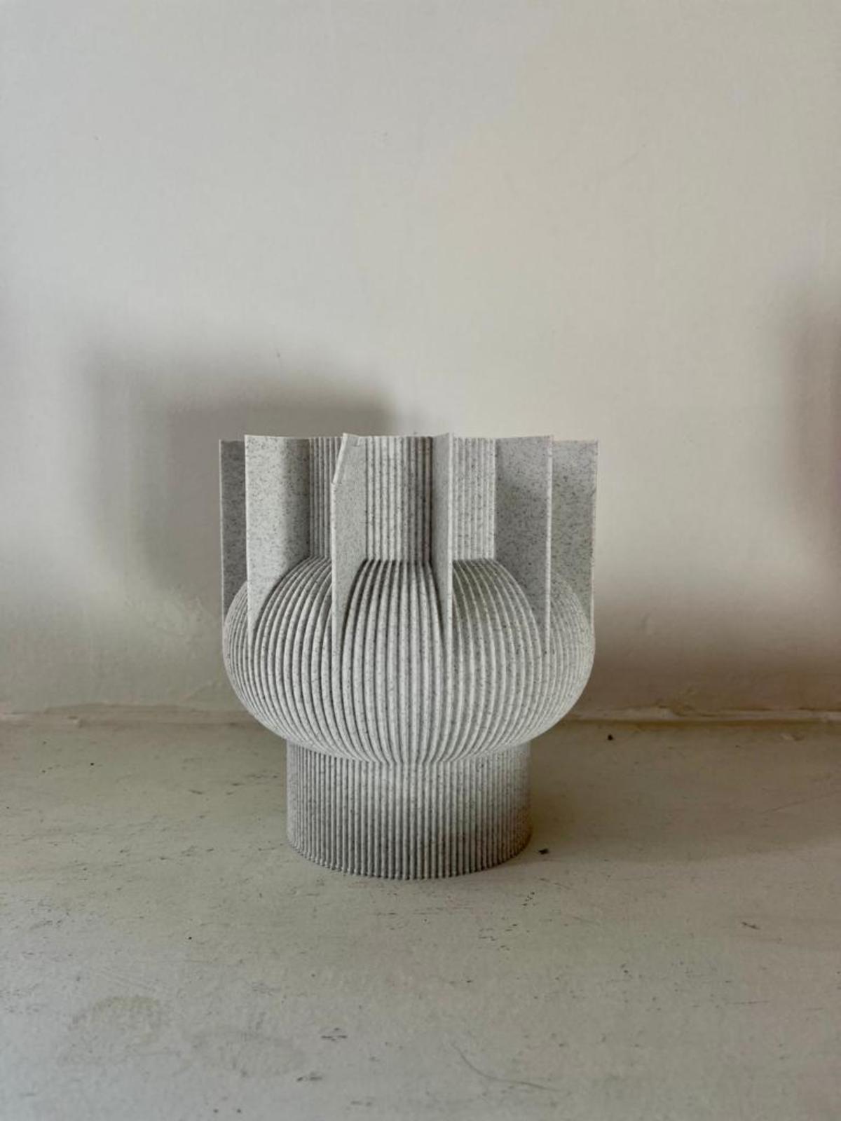 3D Printed S Vases - Image 5 of 7