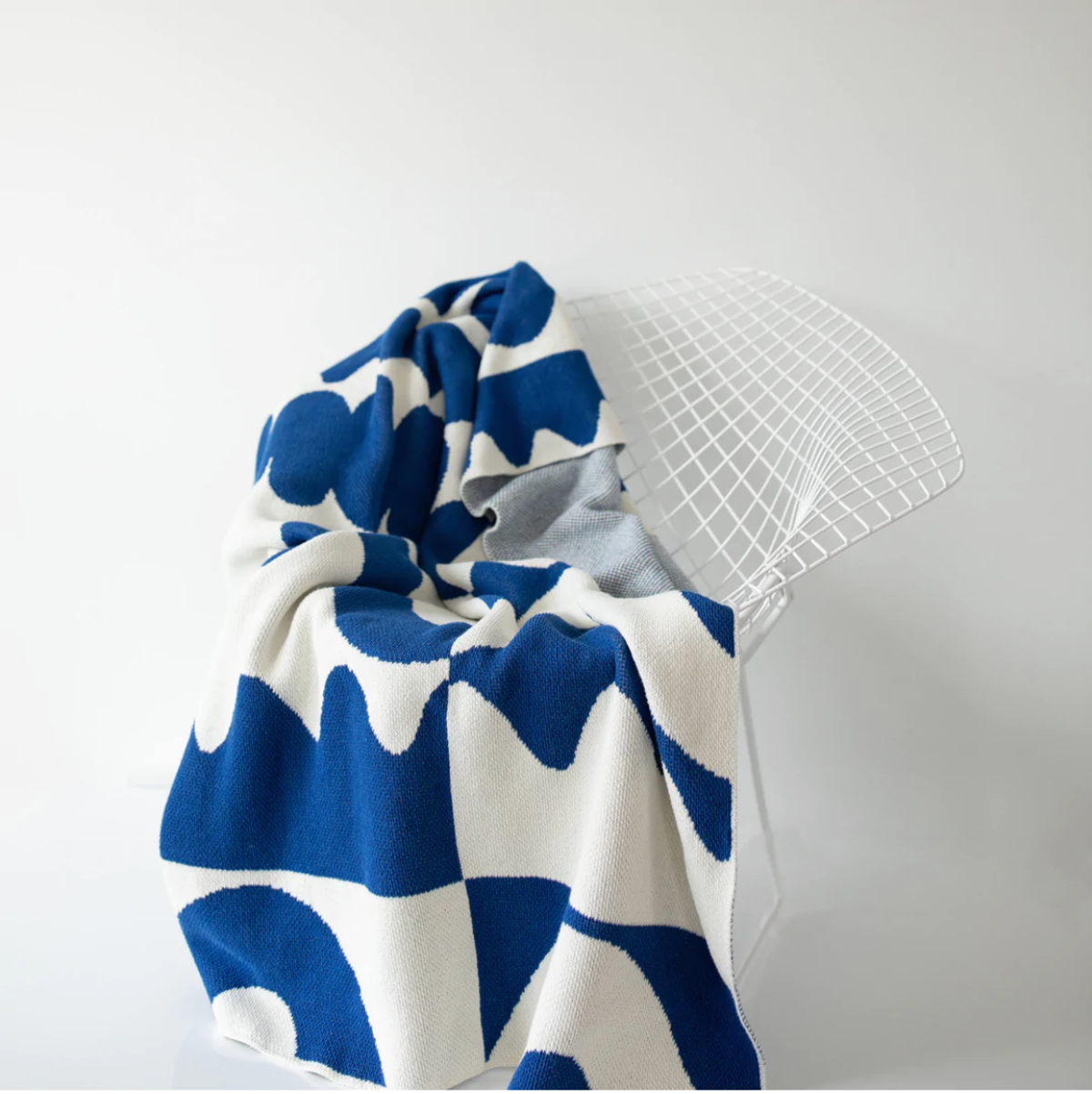 Happy Habitat Wiggle Room Throw Royal Garmentory