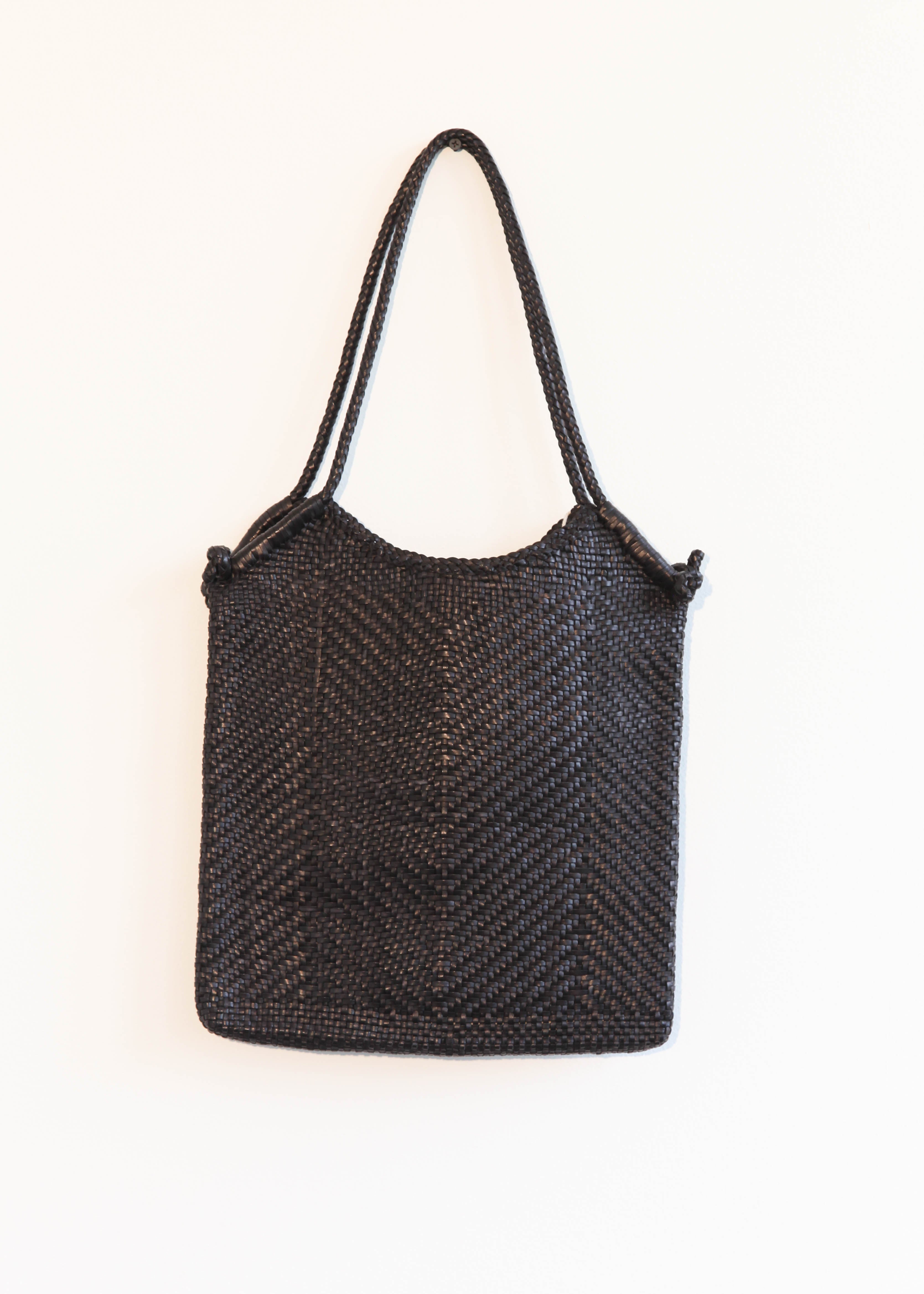 Dragon Diffusion Minga Tote Bag - Black | Garmentory
