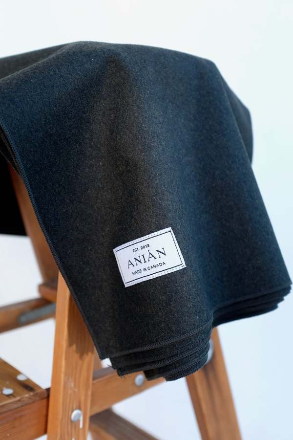 Anián Melton Wool Blanket - Thumbnail 2