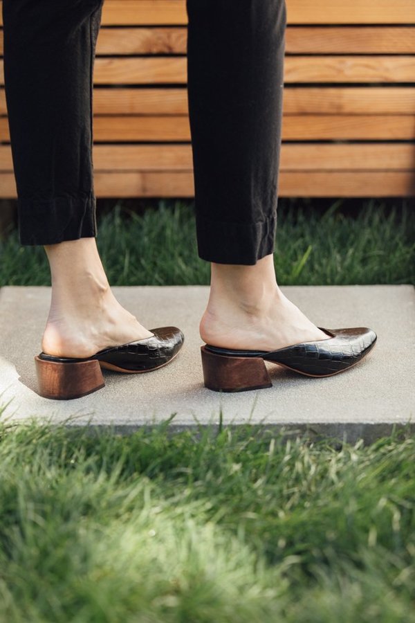 Mari Giudicelli Leblon Mule - Croco Preto Mari Giudicelli Leblon Mule - Croco Preto