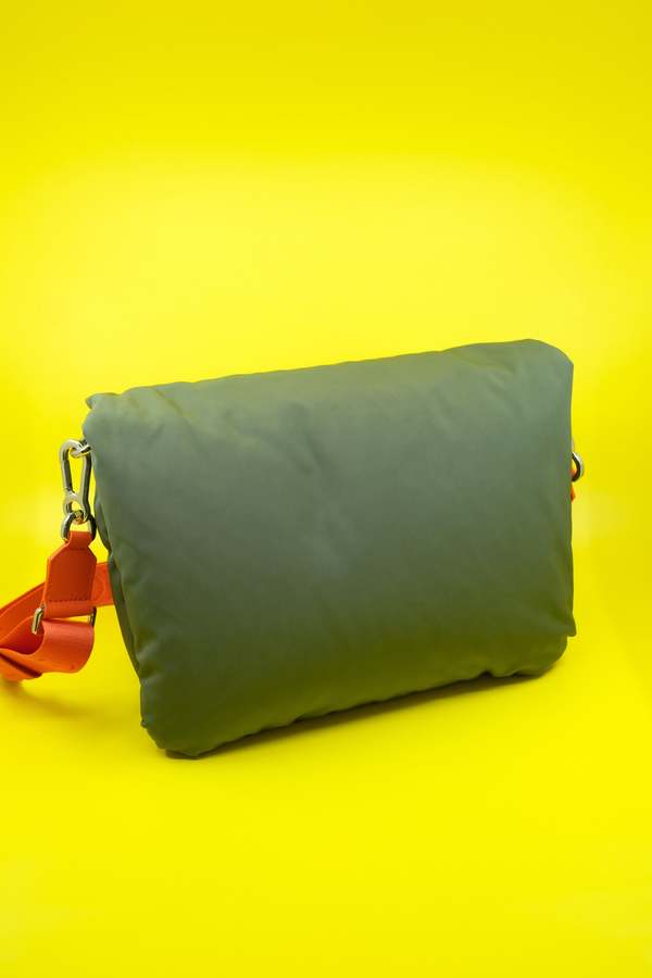 LOEWE セール★ GOYA PUFFER BAG★DARK KHAKI GREEN Loewe Puffer Goya in shiny nappa lamskin | Designers Bag