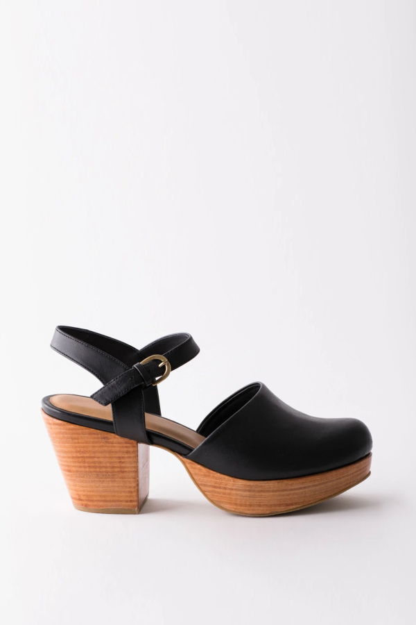 Fortress Willow Clog - Black