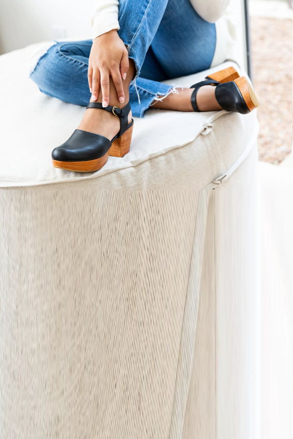 Fortress Willow Clog - Black