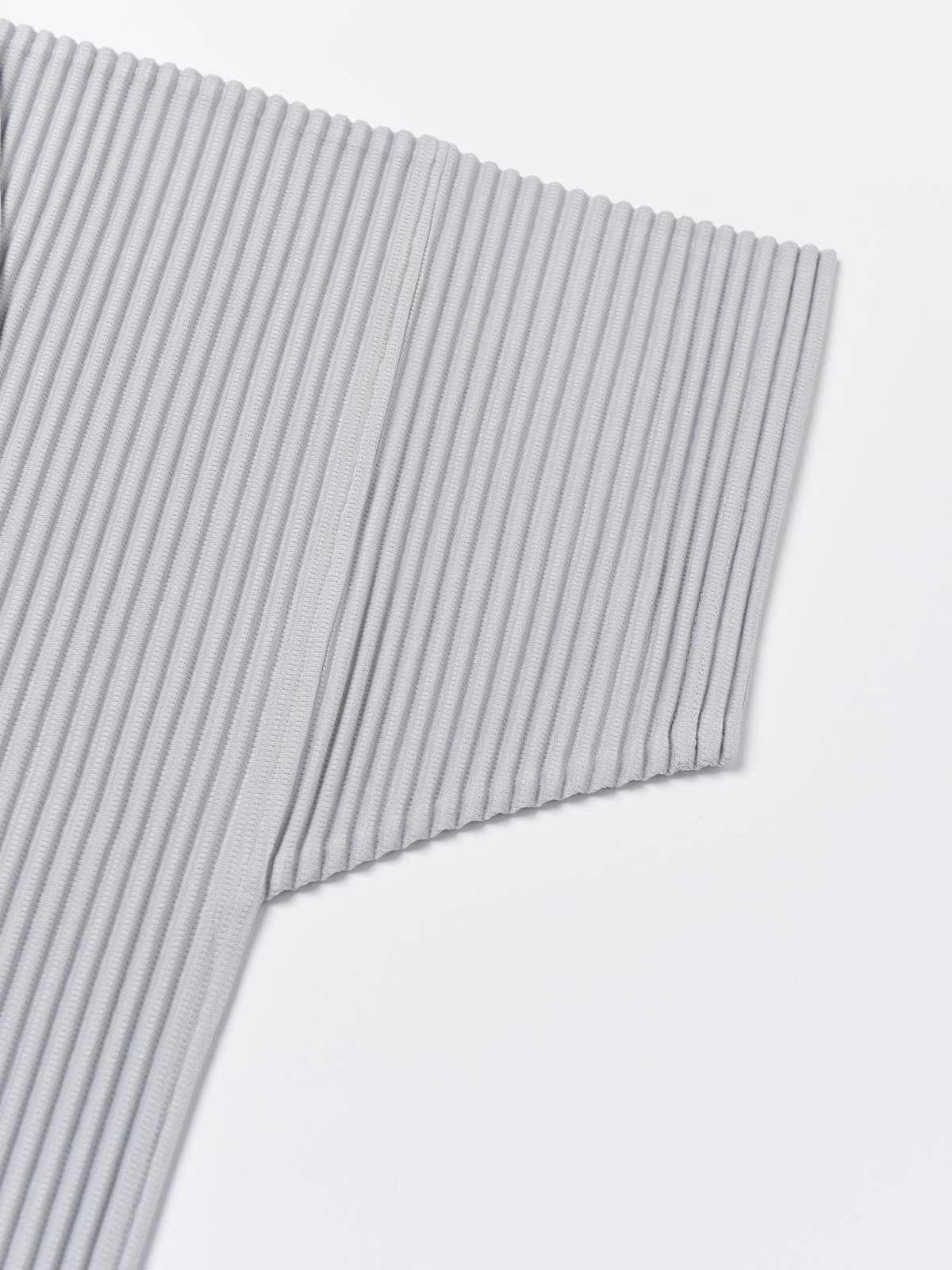 HOMME PLISSE ISSEY MIYAKE BASICS HP36JM330 TOP - LIGHT GRAY