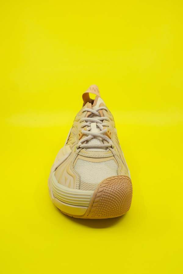 【関税込み】Lanvin ベージュ Flash-X スニーカー Lanvin Nude Flash X Sneakers - Beige | Garmentory