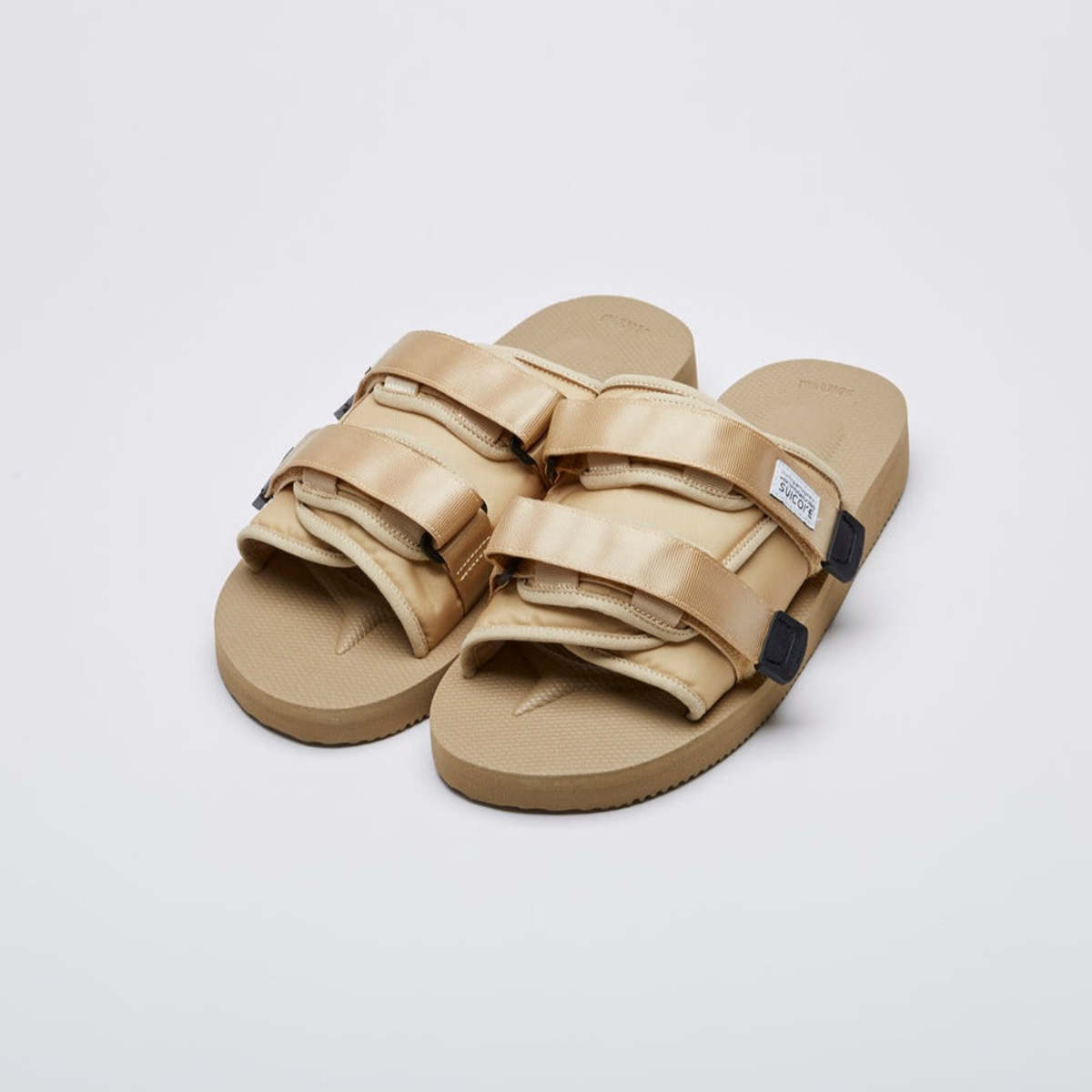 【関税込み】Suicoke ベージュ MOTO-Cab サンダル Suicoke - Moto-Cab (Beige) — EQUIPMENT