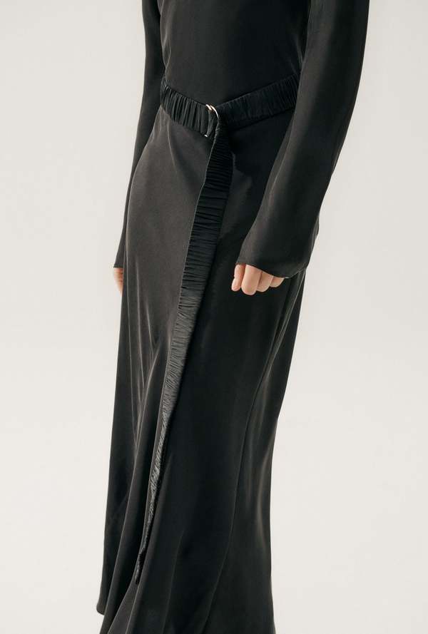 Silk Laundry WIDE LONG BELT - BLACK Silk Laundry WIDE LONG BELT - BLACK