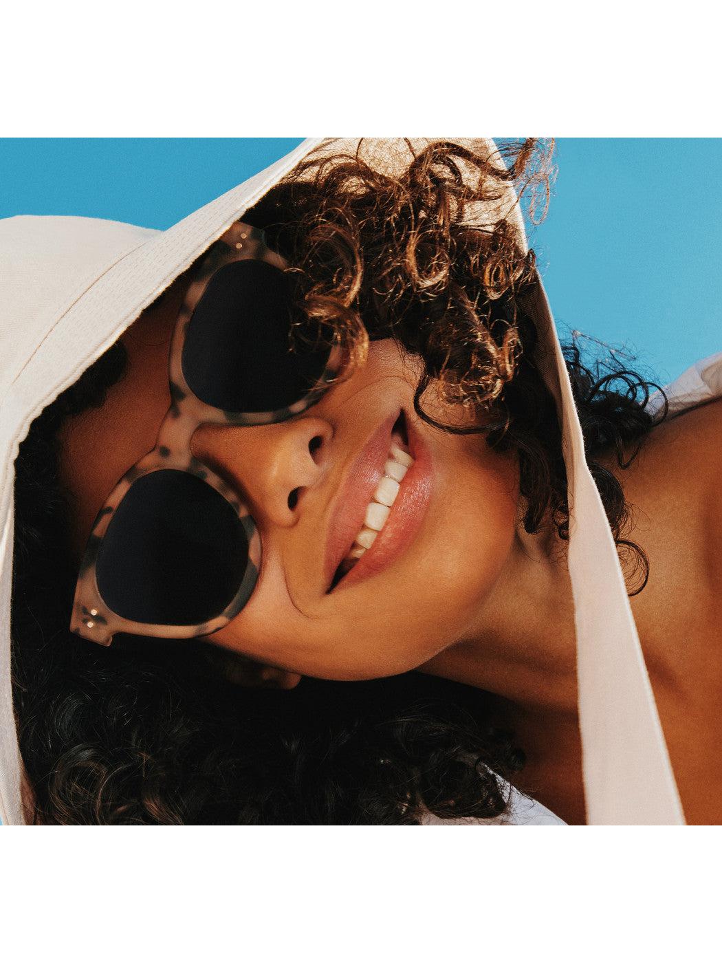 IZIPIZI Women\'s #E Sunglasses IZIPIZI Sunglasses for Women | Nordstrom main image 3
