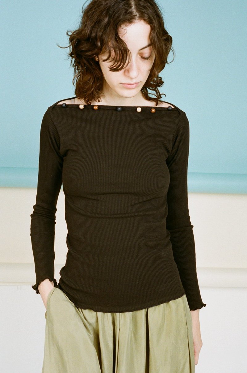 トップス Baserange TAV LONG SLEEVE Tav Long Sleeve Tee in Undyed | Recycled cotton rib | en