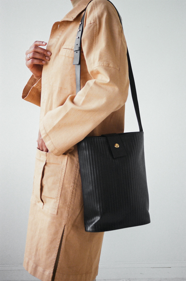 Pari Desai Huston Slim Bag Pari Desai Huston Slim Bag