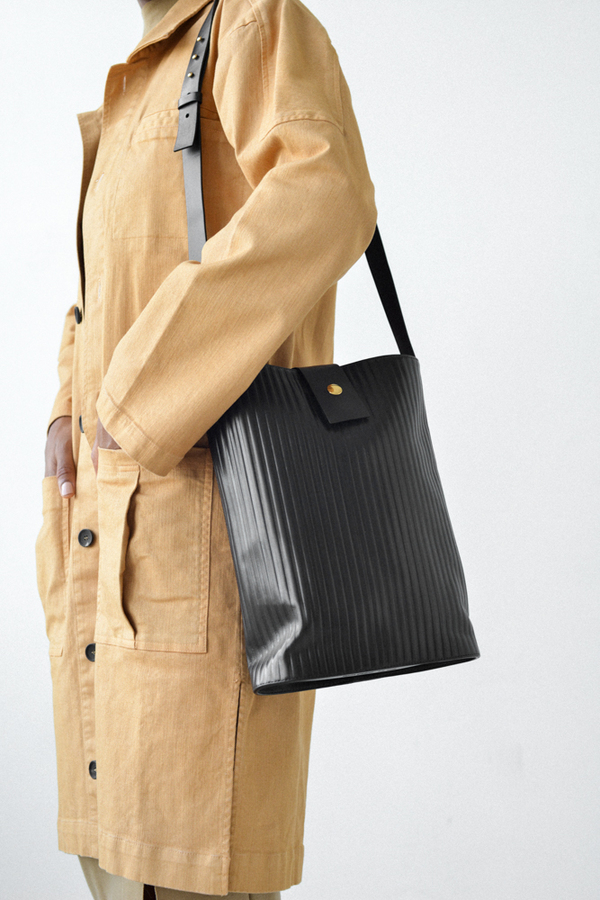 Pari Desai Huston Slim Bag Pari Desai Huston Slim Bag