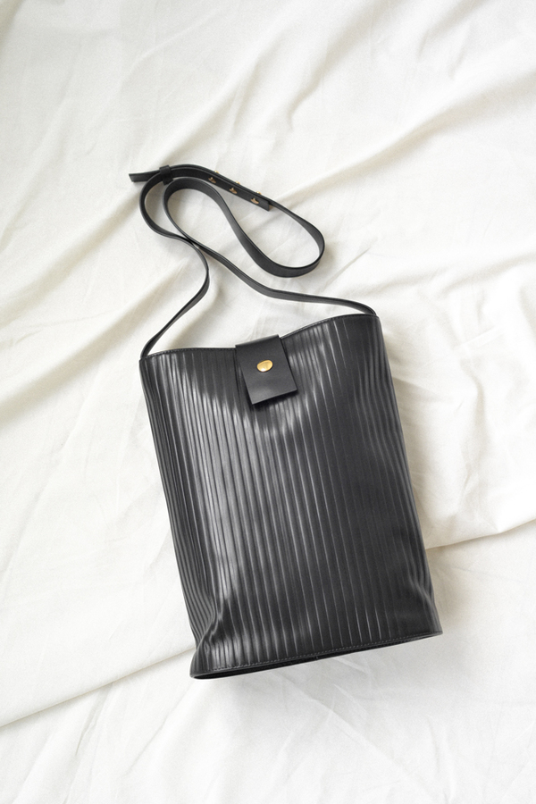 Pari Desai Huston Slim Bag Pari Desai Huston Slim Bag