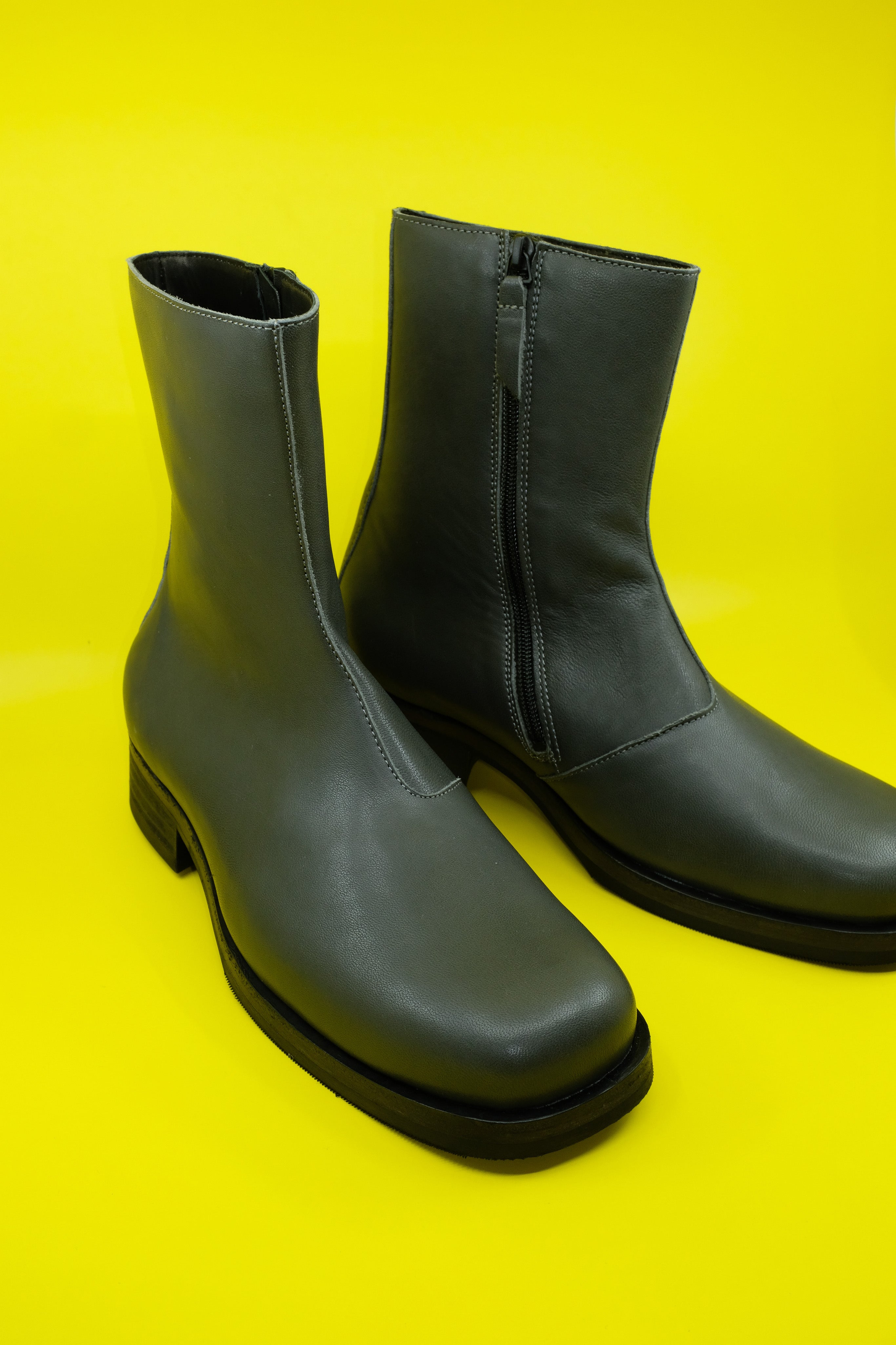 ★関税込★OUR LEGACY★CAMION BOOT ASH GREY LEATHER★ Our Legacy Leather Camion Boot - Ash Grey | Garmentory