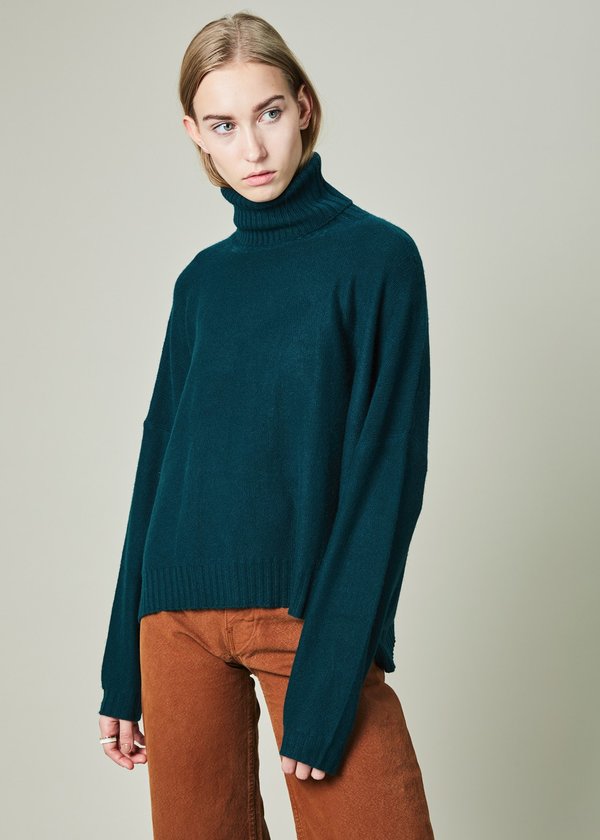 Manuelle Guibal Yam Cashmere Turtleneck Sweater Manuelle Guibal Yam Cashmere Turtleneck Sweater