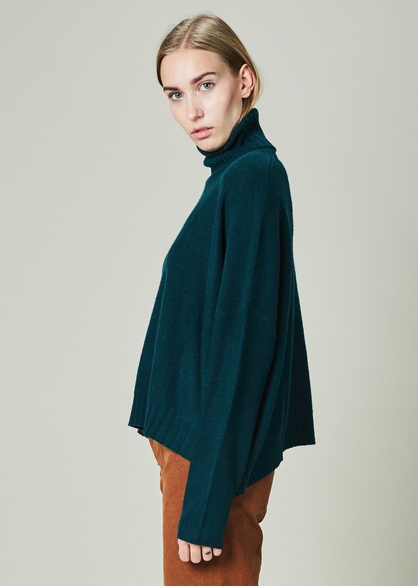 Manuelle Guibal Yam Cashmere Turtleneck Sweater Manuelle Guibal Yam Cashmere Turtleneck Sweater