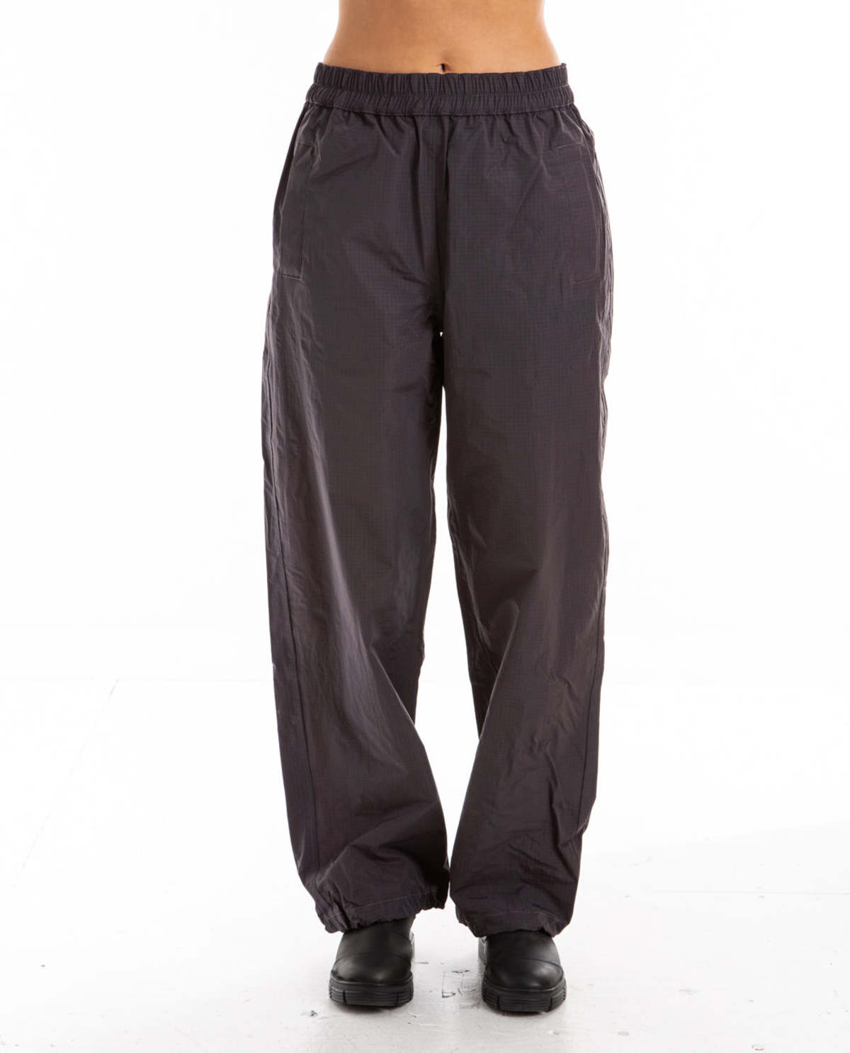 Baggy-Nylon-Pants-