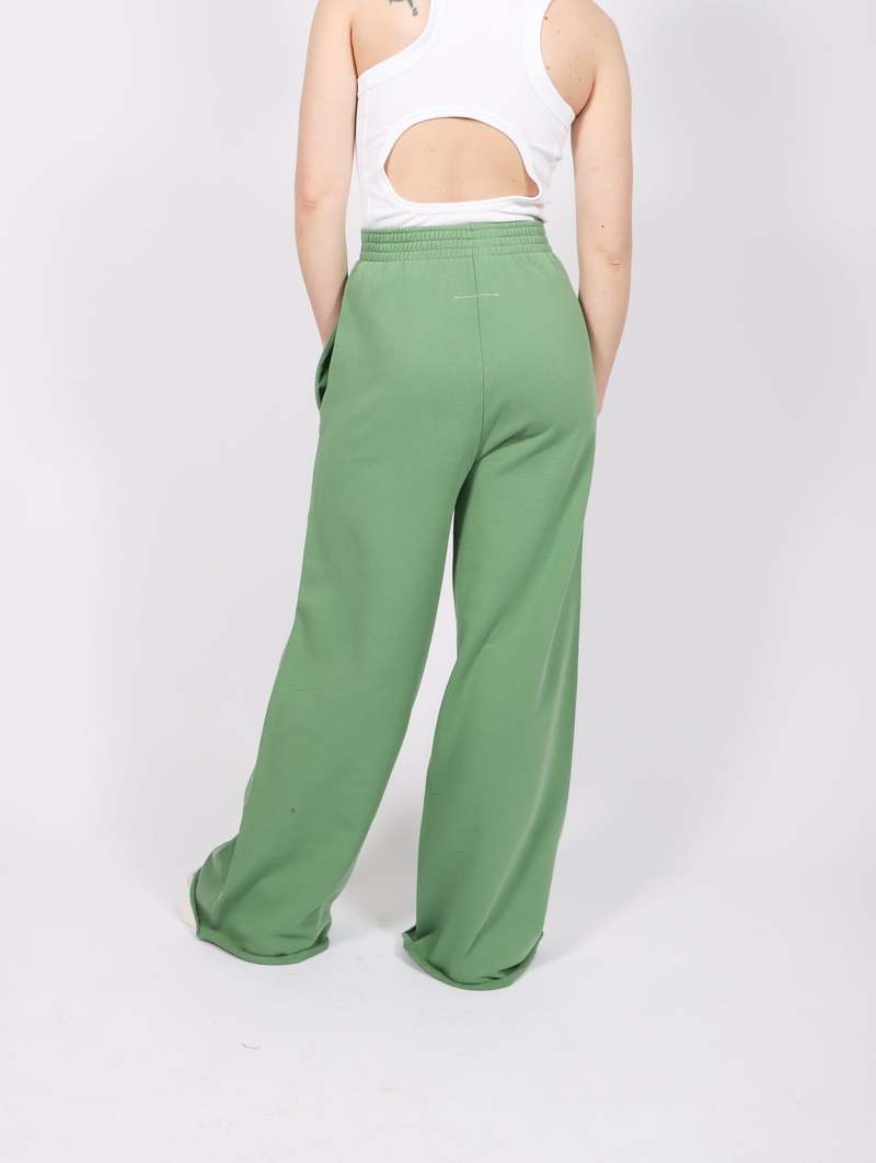 (関税・送料込)MM6 Maison Margiela Sweat trousers MM6 Maison Margiela Sweat Pants - Clover | Garmentory