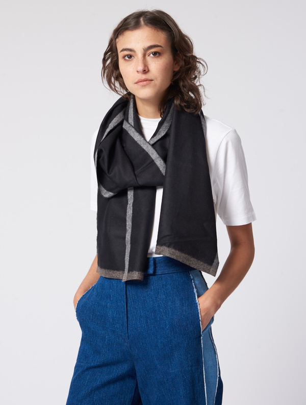 Stephan Schneider Scarf Early Stephan Schneider Scarf Early