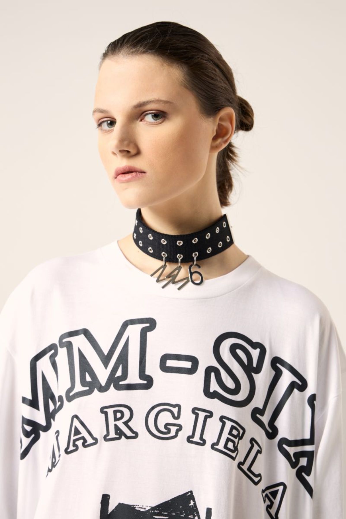 【送料&関税込】MM6 Maison Margiela Logoed Necklace MM6 Maison Margiela Logo necklace - Silver | SM6UU0046P6471951
