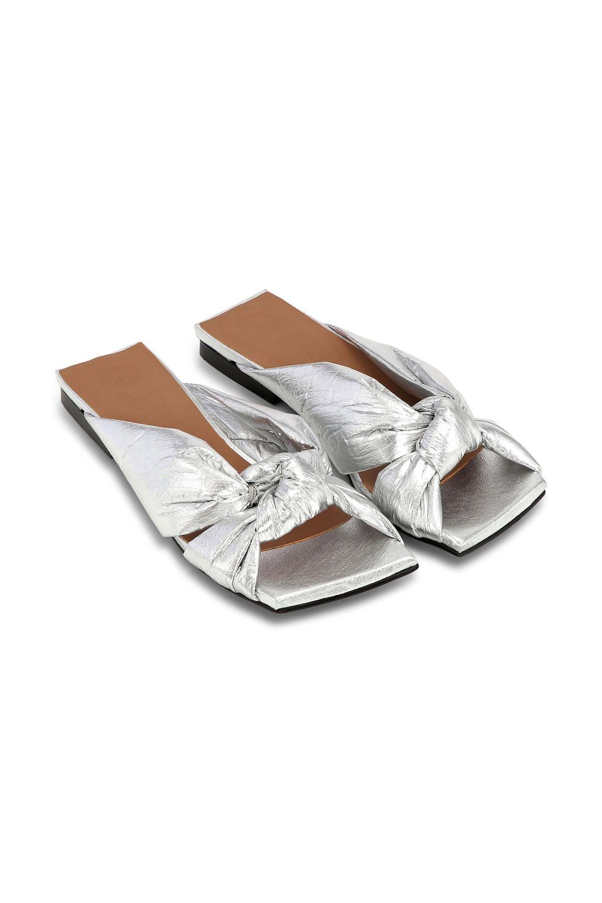 靴 GANNI soft knot flat mule Ganni Silver Soft Knot Flat Mules | ModeSens
