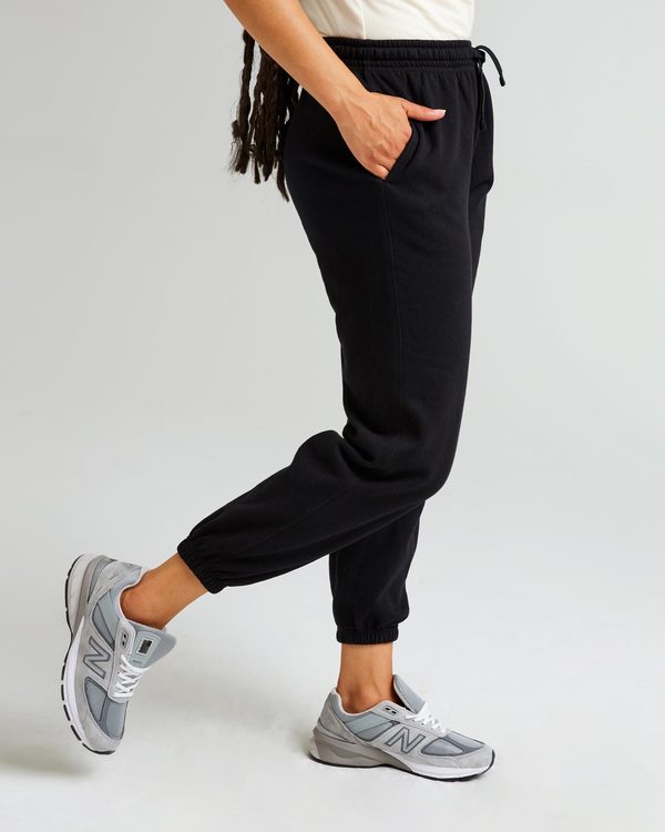 Richer Poorer Women's Recycled Fleece Classic Sweatpant