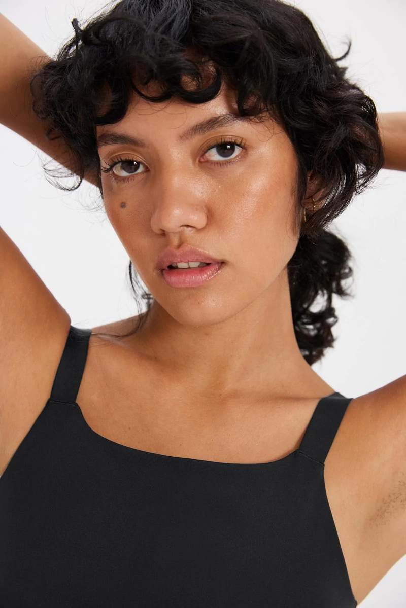 【関税込み】Girlfriend Collective グリーン Mia スポーツブラ Girlfriend Collective Mia Bra - Black | Garmentory