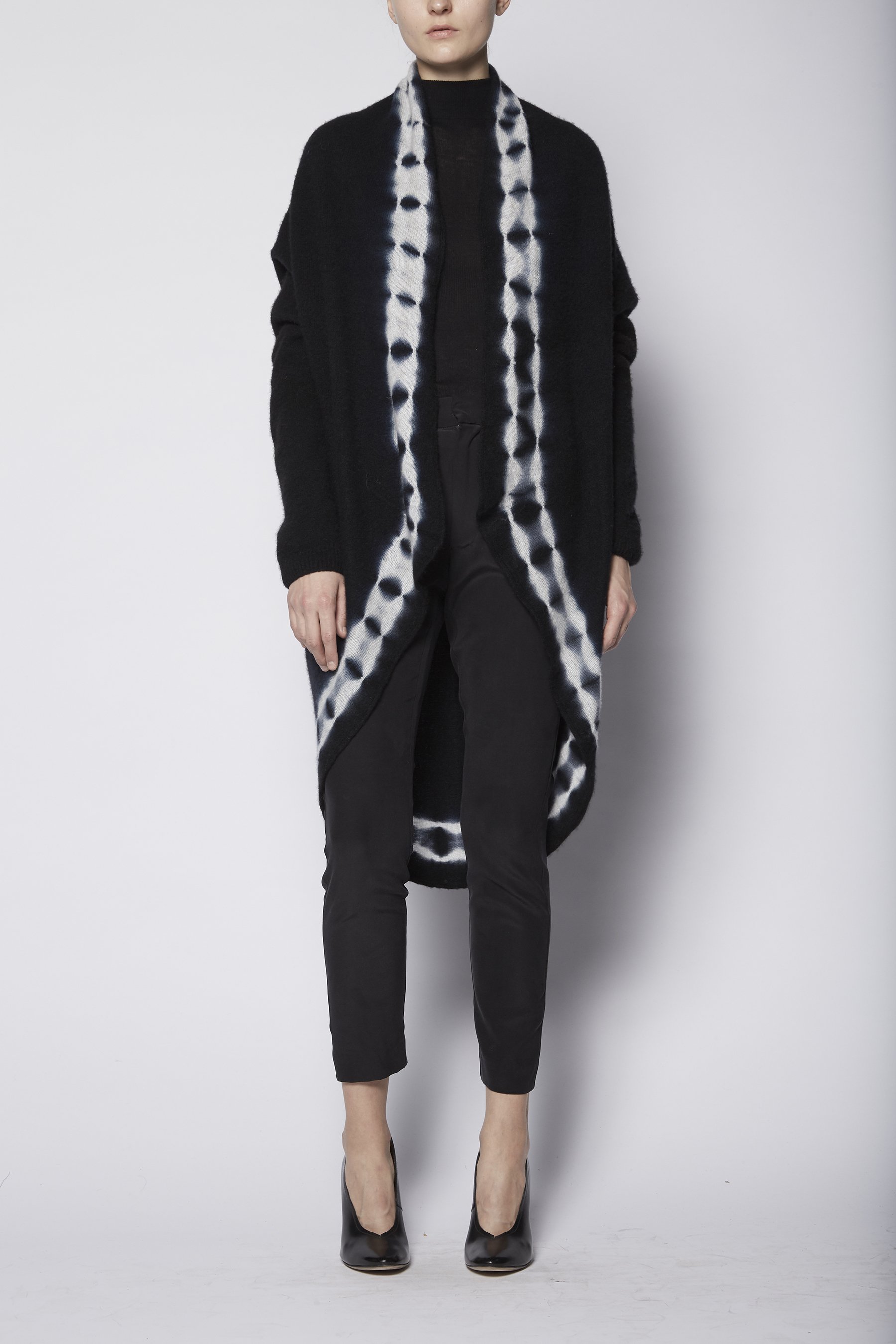 Suzusan Cashmere Upside Down Cape 