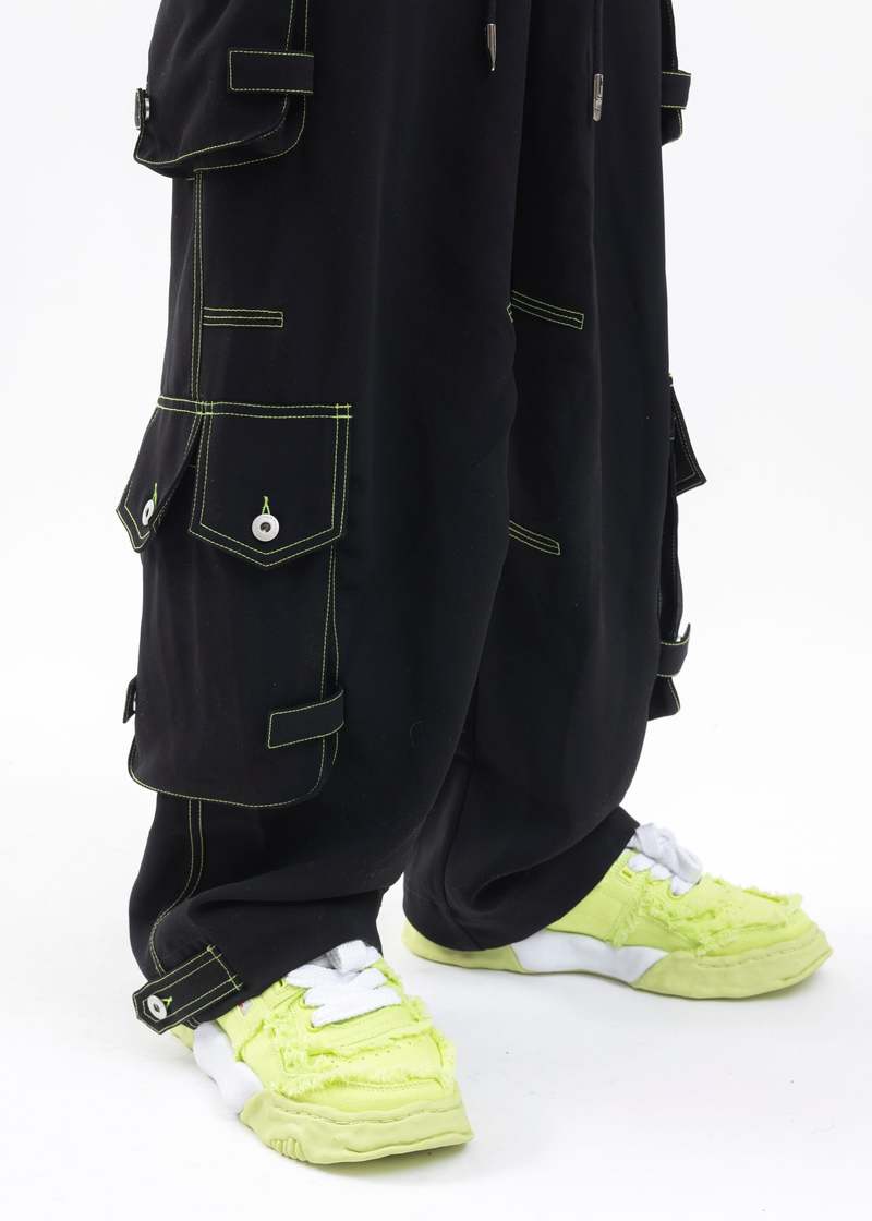 Feng Chen Wang Contrast Stitch Cargo - Black | Garmentory