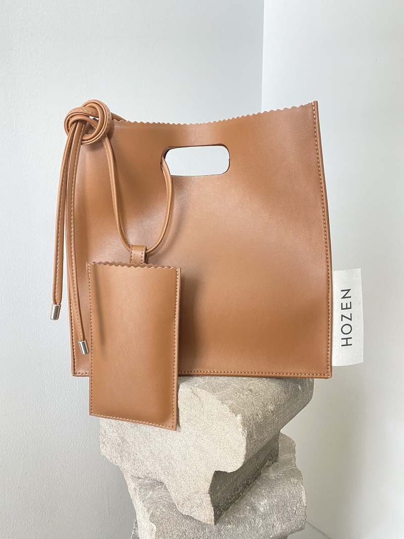 Hozen Sample Lunch Bag - Camel